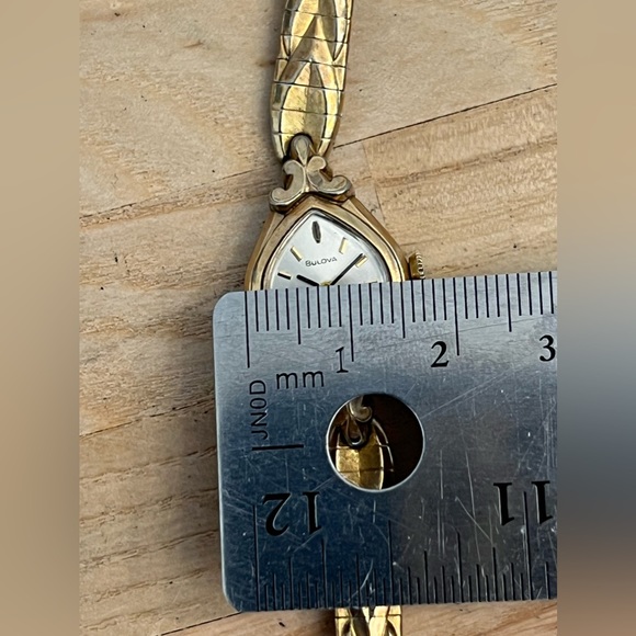 Bulova Ladies Watch Vintage Mechanical Winding Two Tone Bracelet Silver Dial - Picture 10 of 11